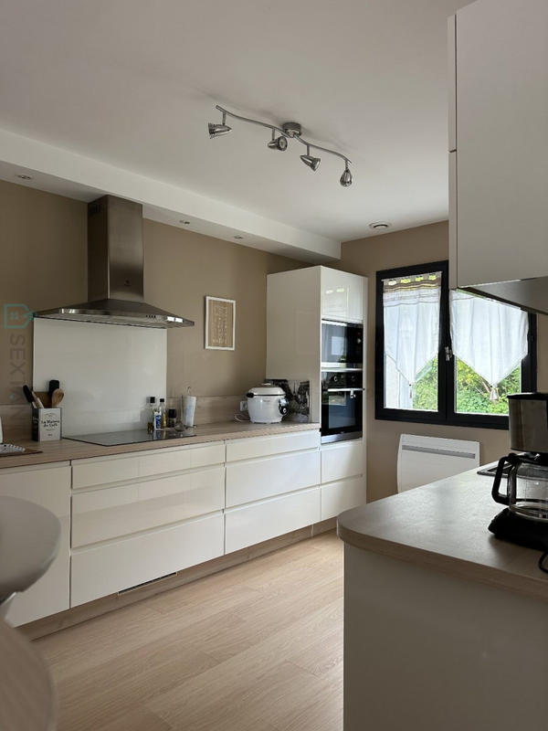 Maison - 104 m² - 5 pièces