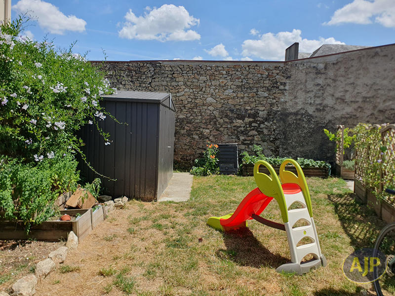 Maison - 85 m² - 4 pièces