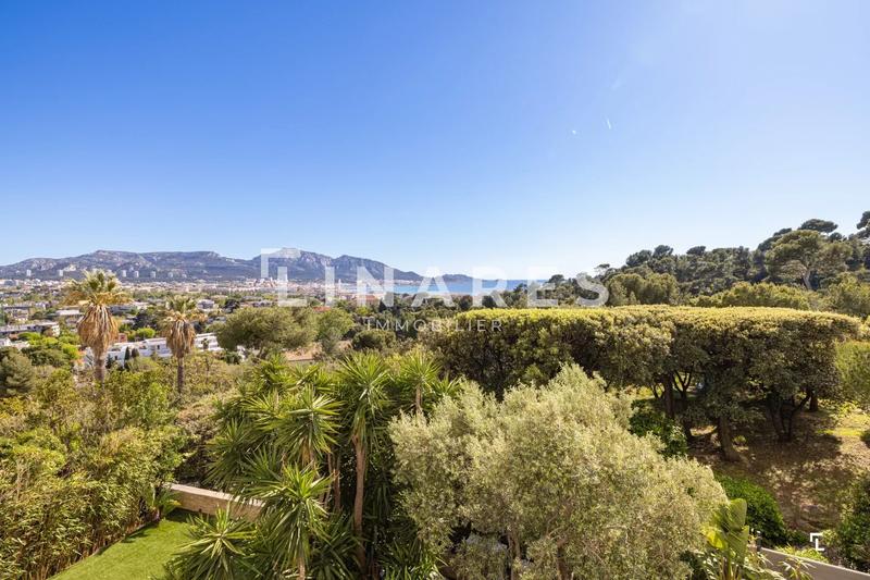 Appartement - 90 m² - 3 pièces