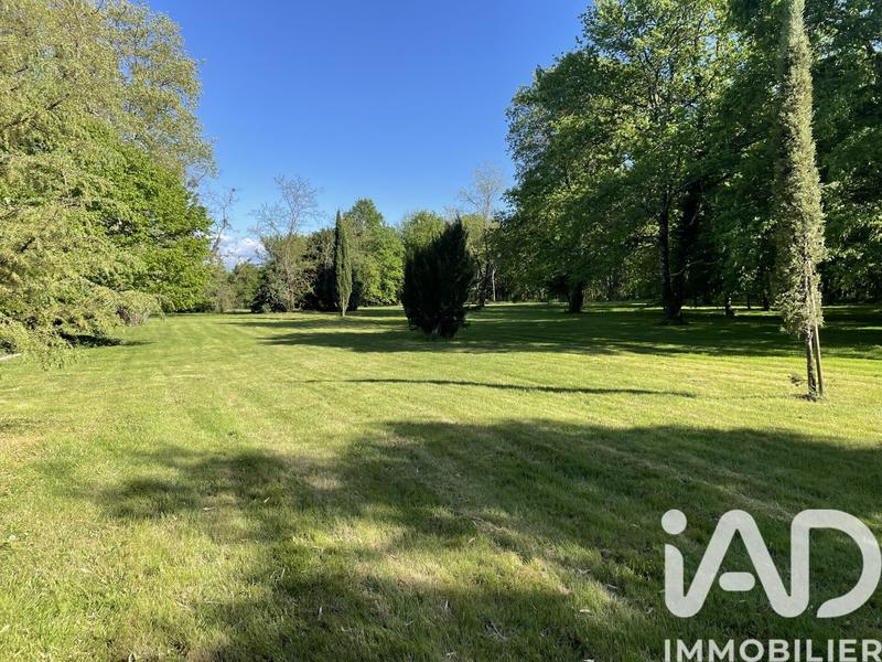 Maison - 580 m² - 11 pièces