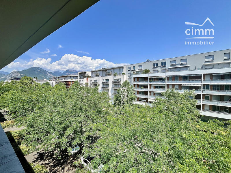 Appartement - 82 m² - 4 pièces