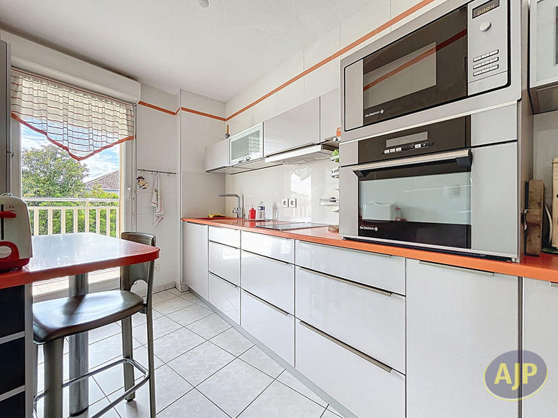 Appartement - 84 m² - 4 pièces