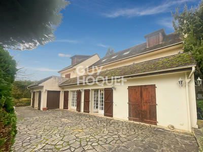 Maison - 311 m² - 13 pièces