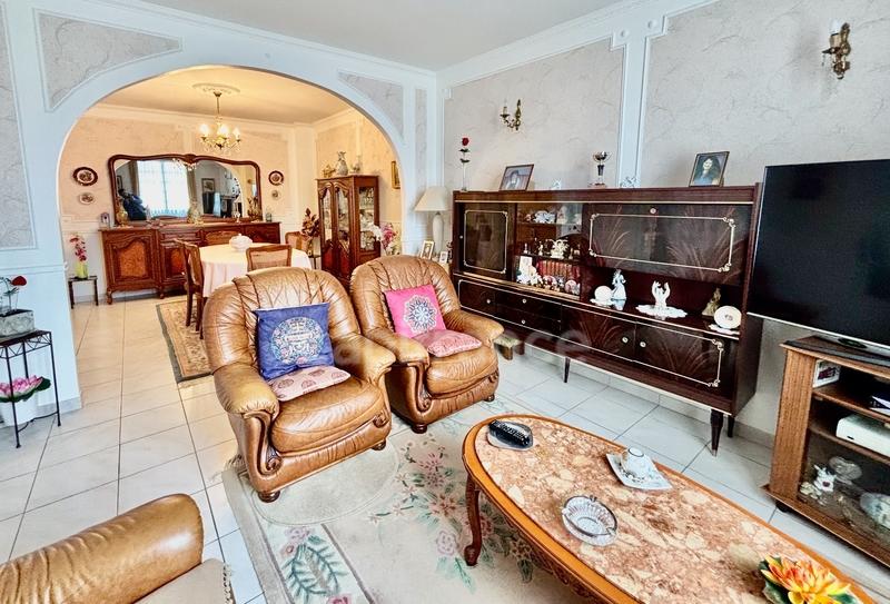 Maison - 163 m² - 8 pièces