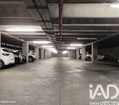 Parking - 65 m²