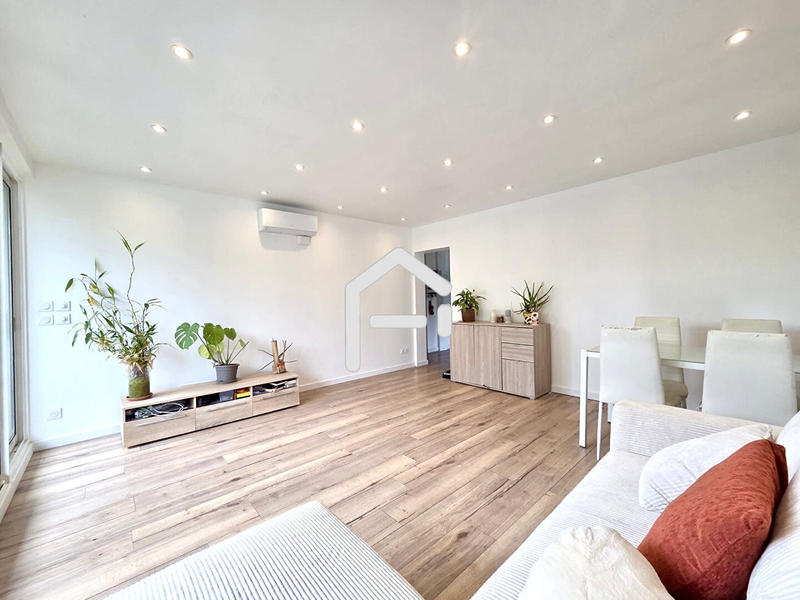 Appartement - 84 m² - 4 pièces