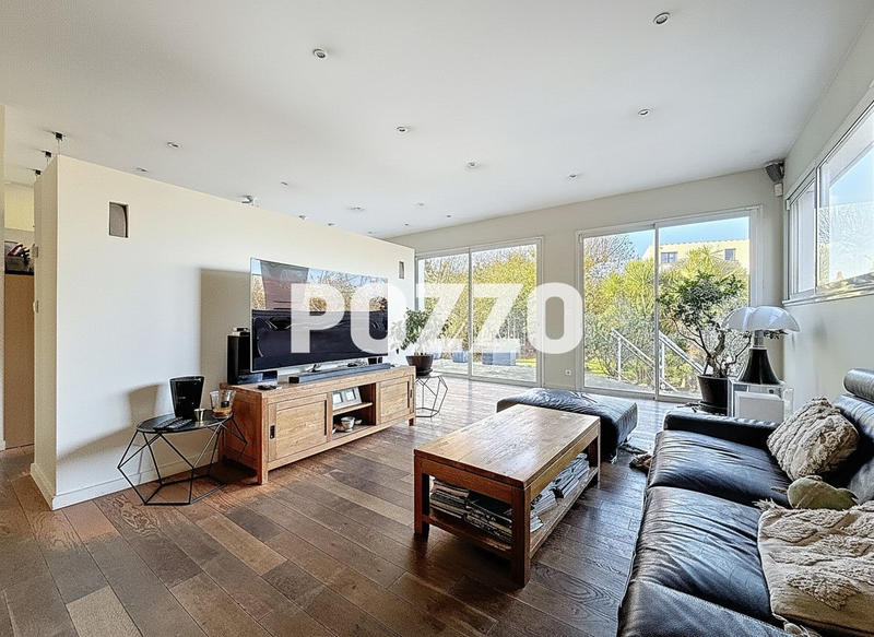 Maison - 190 m² - 8 pièces