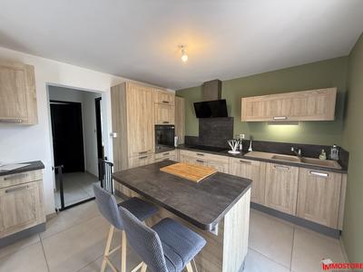 Maison - 90 m² - 5 pièces