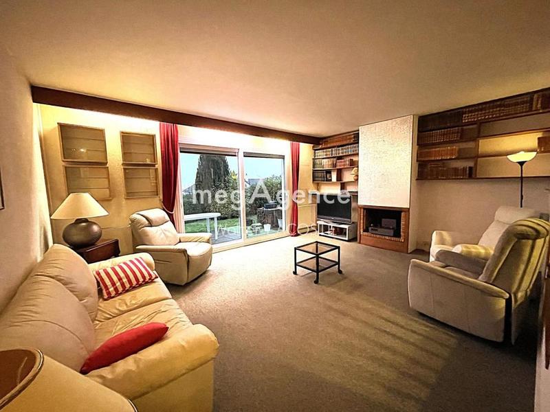 Maison traditionnelle - 179 m² - 6 pièces