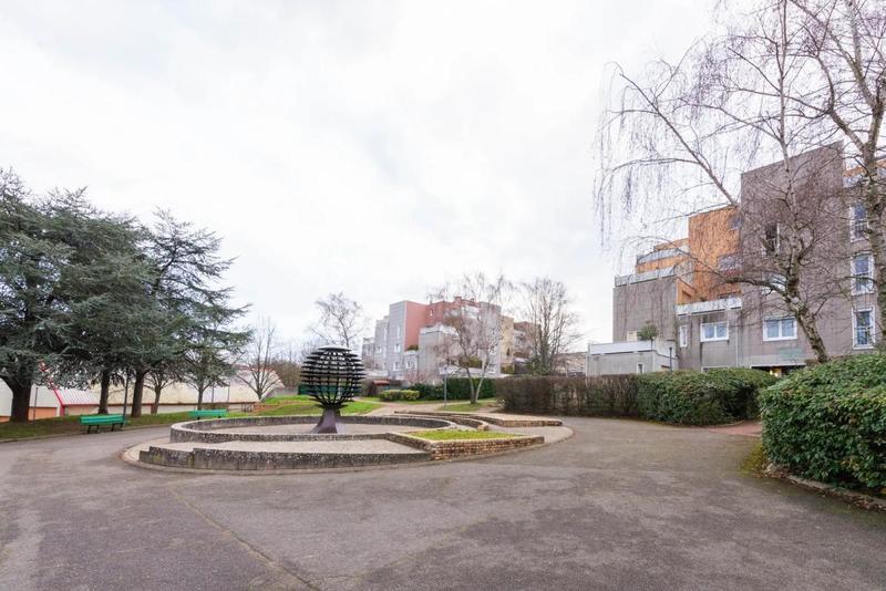 Appartement - 99 m² - 5 pièces