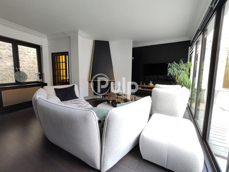 Appartement - 225 m² - 5 pièces