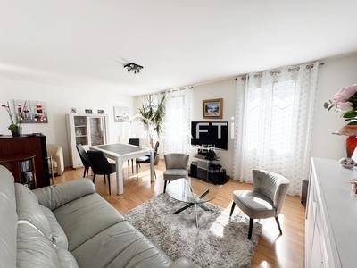 Appartement - 82 m² - 4 pièces