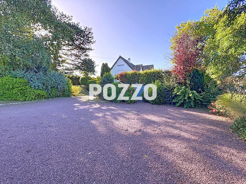 Maison - 180 m² - 7 pièces