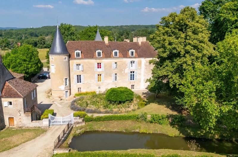 Manoir - 1 500 m² - 35 pièces