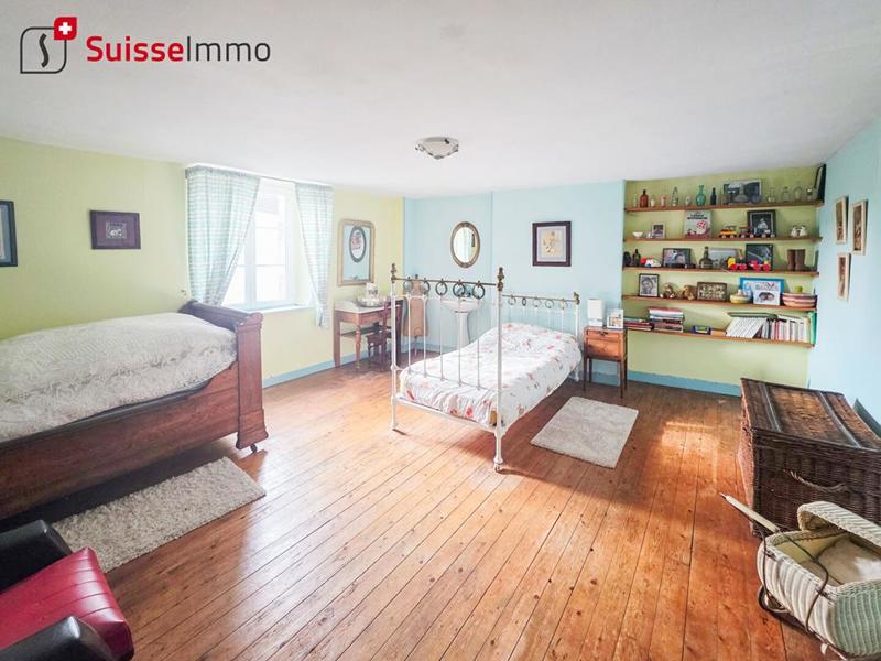 Propriété - 330 m² - 10 pièces
