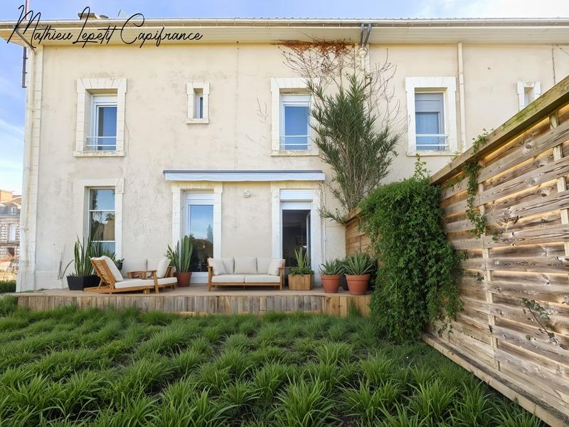 Maison - 170 m² - 7 pièces