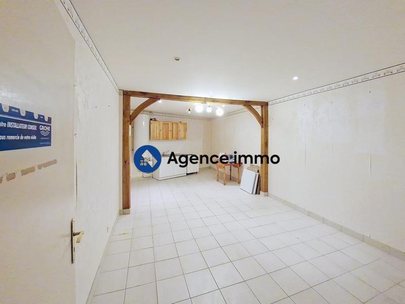 Entrepôt - 221 m²