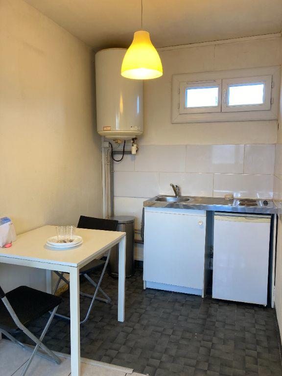 Studio - 21 m² - 1 pièce