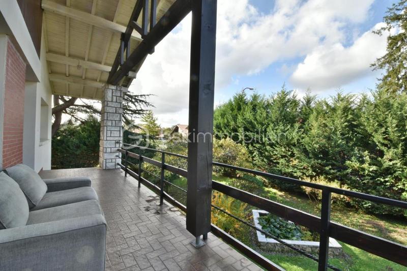 Appartement - 119 m² - 7 pièces