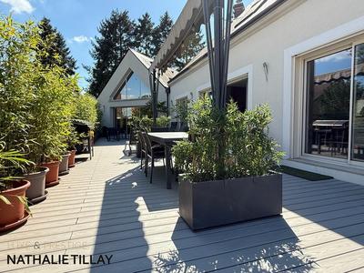 Maison - 231 m² - 6 pièces