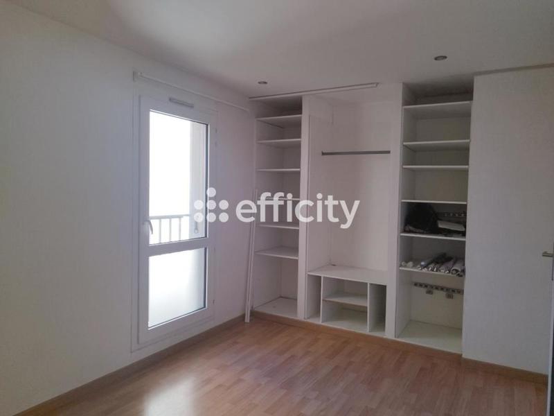 Appartement - 92 m² - 5 pièces