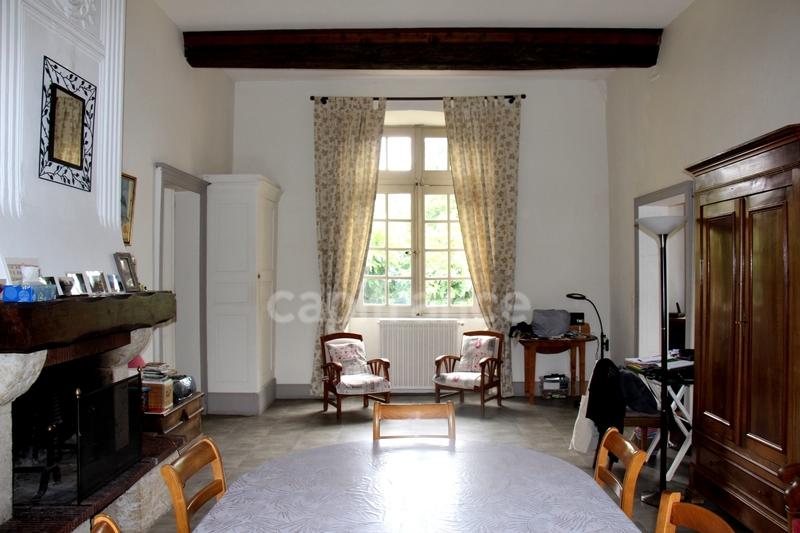 Château - 815 m² - 15 pièces