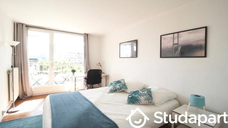 Chambre - 10 m² - 1 pièce