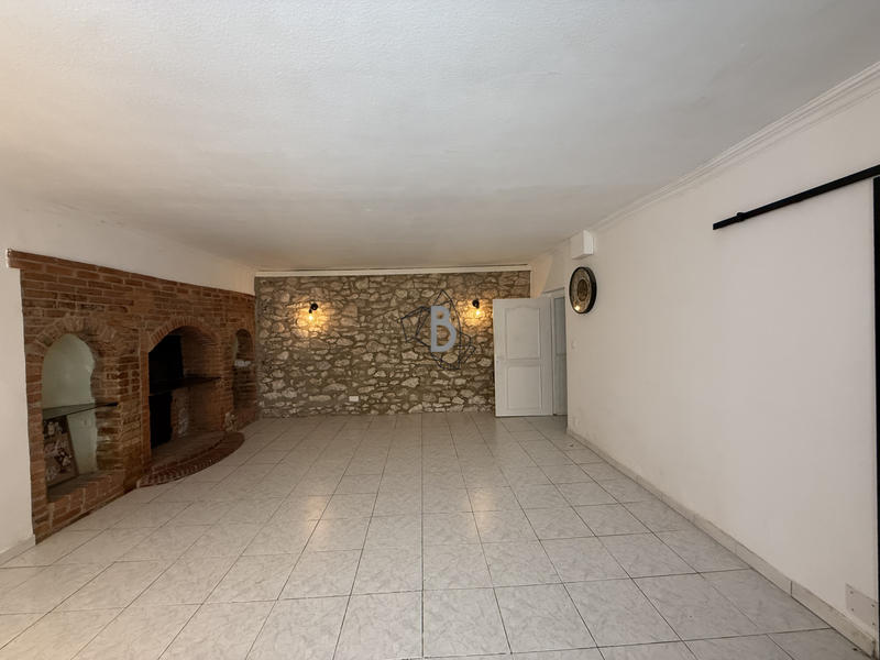 Maison de village - 248 m² - 10 pièces