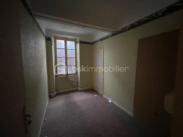 Immeuble - 180 m² - 14 pièces