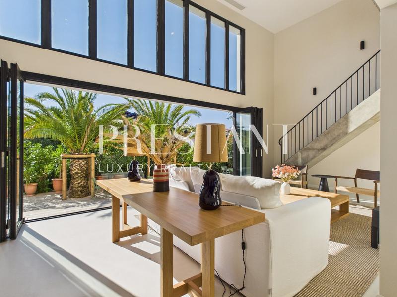 Maison - 290 m² - 8 pièces