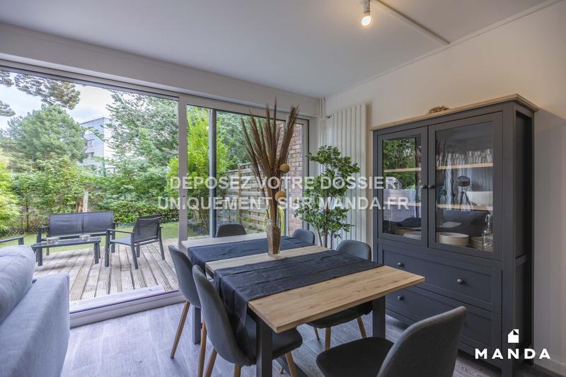 Chambre - 9 m² - 6 pièces