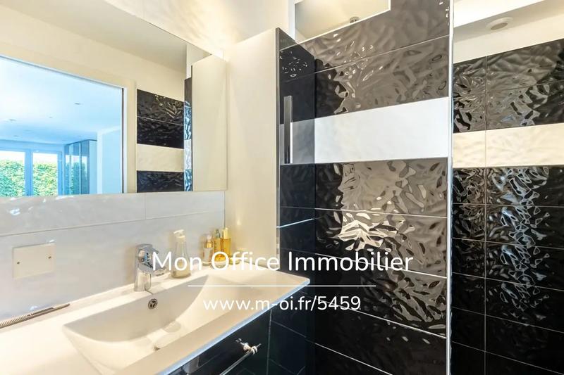 Maison - 175 m² - 6 pièces