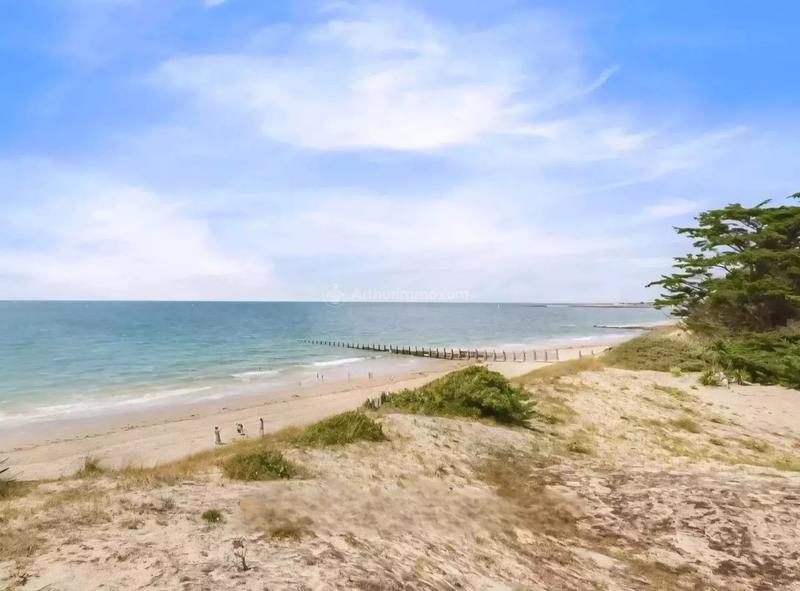 Maison - 230 m² - 7 pièces