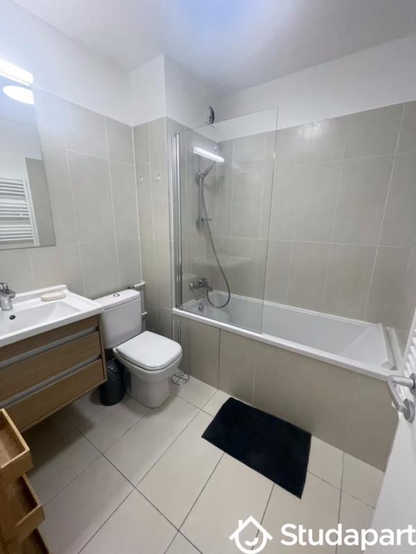 Chambre - 13 m² - 1 pièce