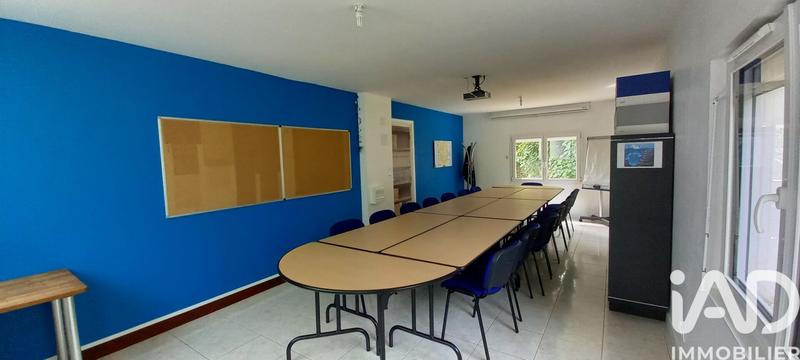 Maison - 245 m² - 9 pièces