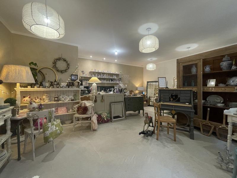 Local commercial - 45 m² - 2 pièces