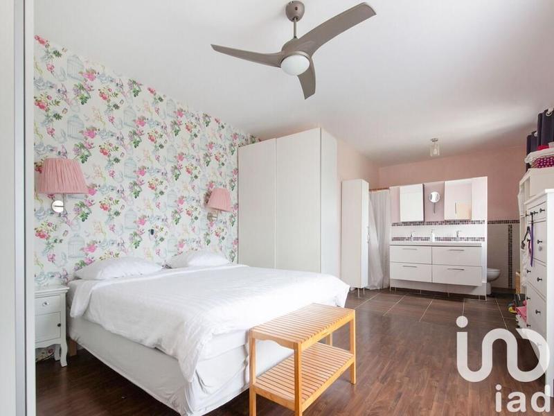 Maison - 300 m² - 9 pièces