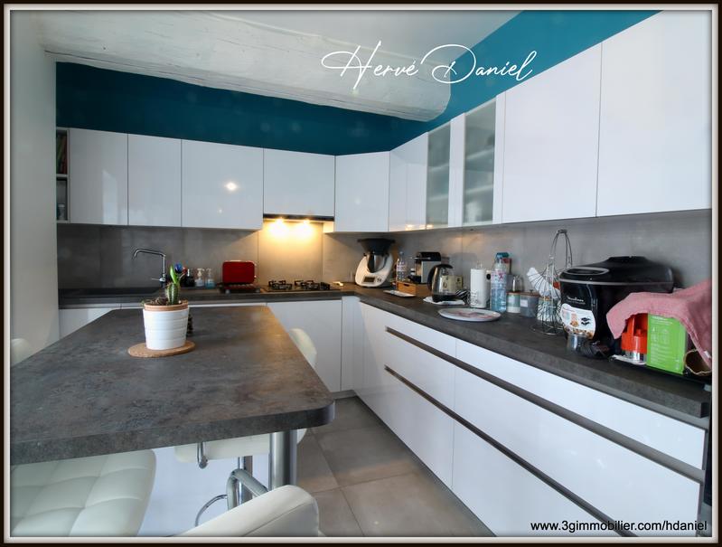 Maison en pierre - 181 m² - 7 pièces