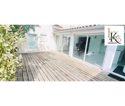 Maison traditionnelle - 149 m² - 8 pièces