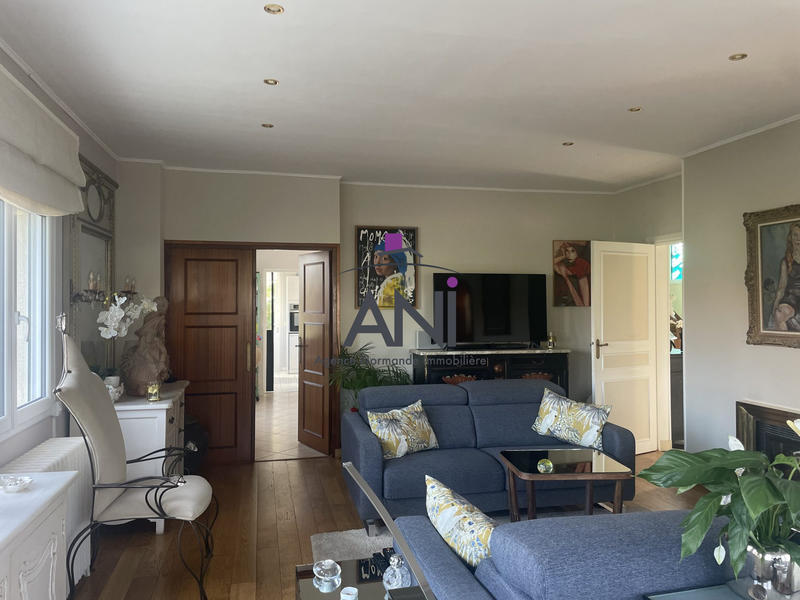 Maison - 171 m² - 8 pièces