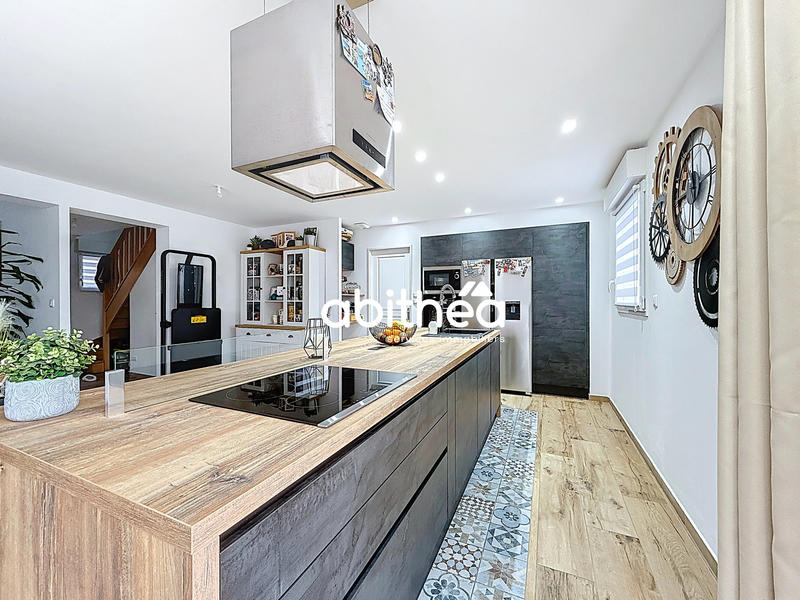 Maison - 100 m² - 5 pièces