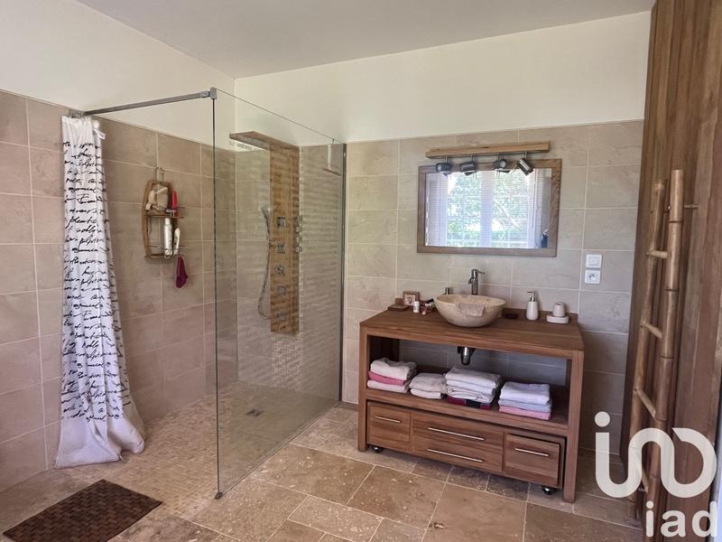 Maison - 239 m² - 6 pièces