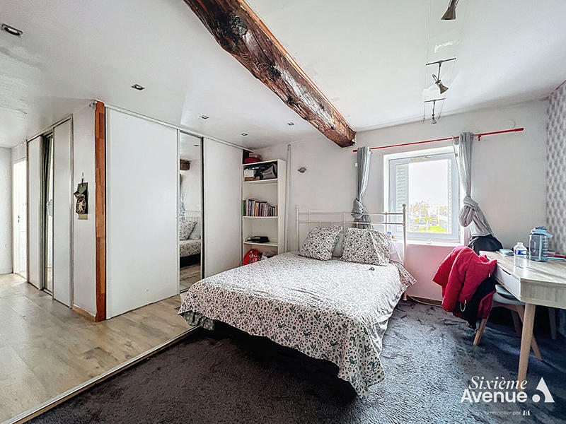 Maison - 304 m² - 10 pièces