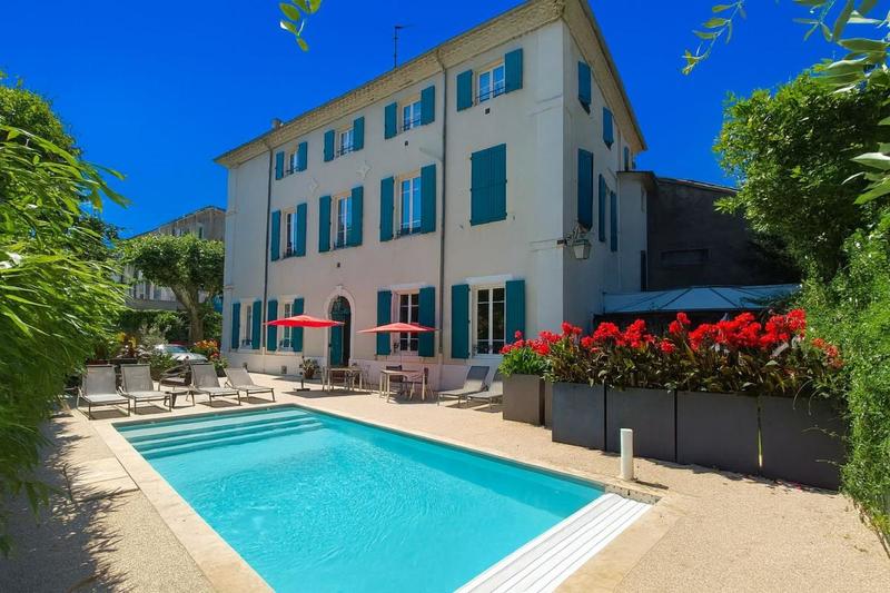 Maison - 423 m² - 8 pièces