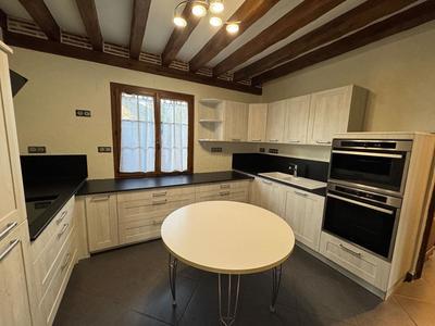 Maison - 146 m² - 7 pièces