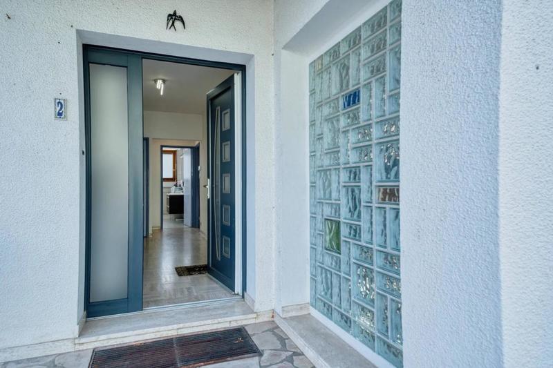 Maison - 175 m² - 9 pièces