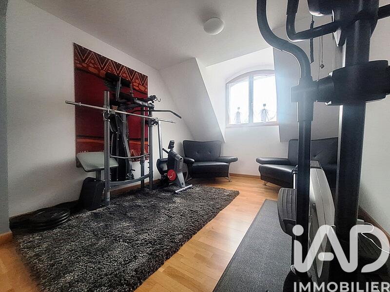 Maison - 180 m² - 5 pièces