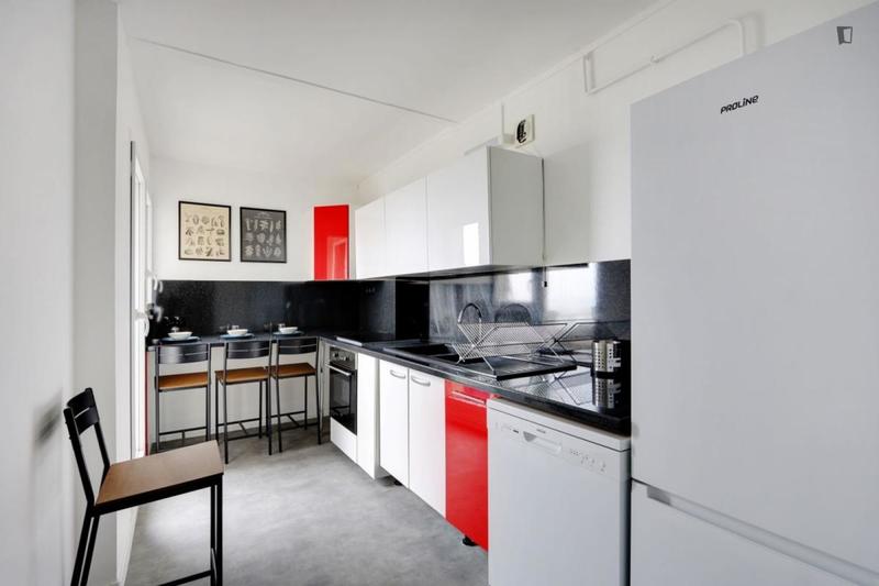 Chambre - 9 m² - 5 pièces