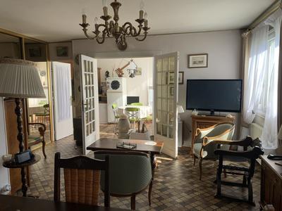 Appartement - 90 m² - 4 pièces