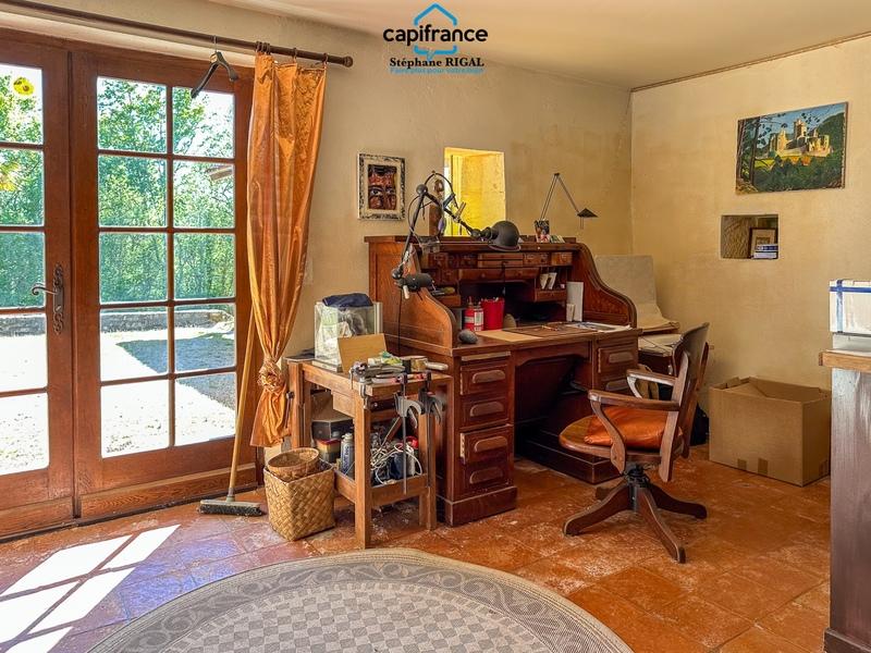 Propriété - 230 m² - 7 pièces